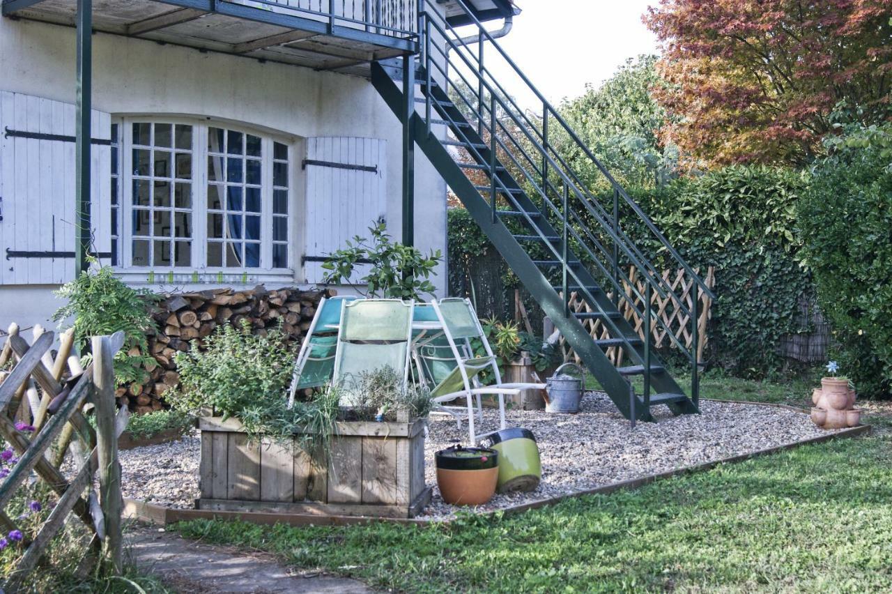 Le Grenier De Louisette Bed & Breakfast Libourne Eksteriør bilde