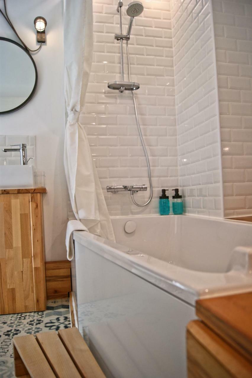 Le Grenier De Louisette Bed & Breakfast Libourne Eksteriør bilde